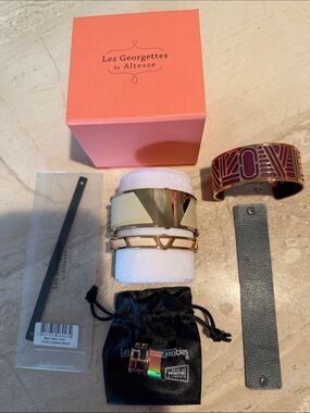 Les Georgettes by Altesse bracelet and ring set